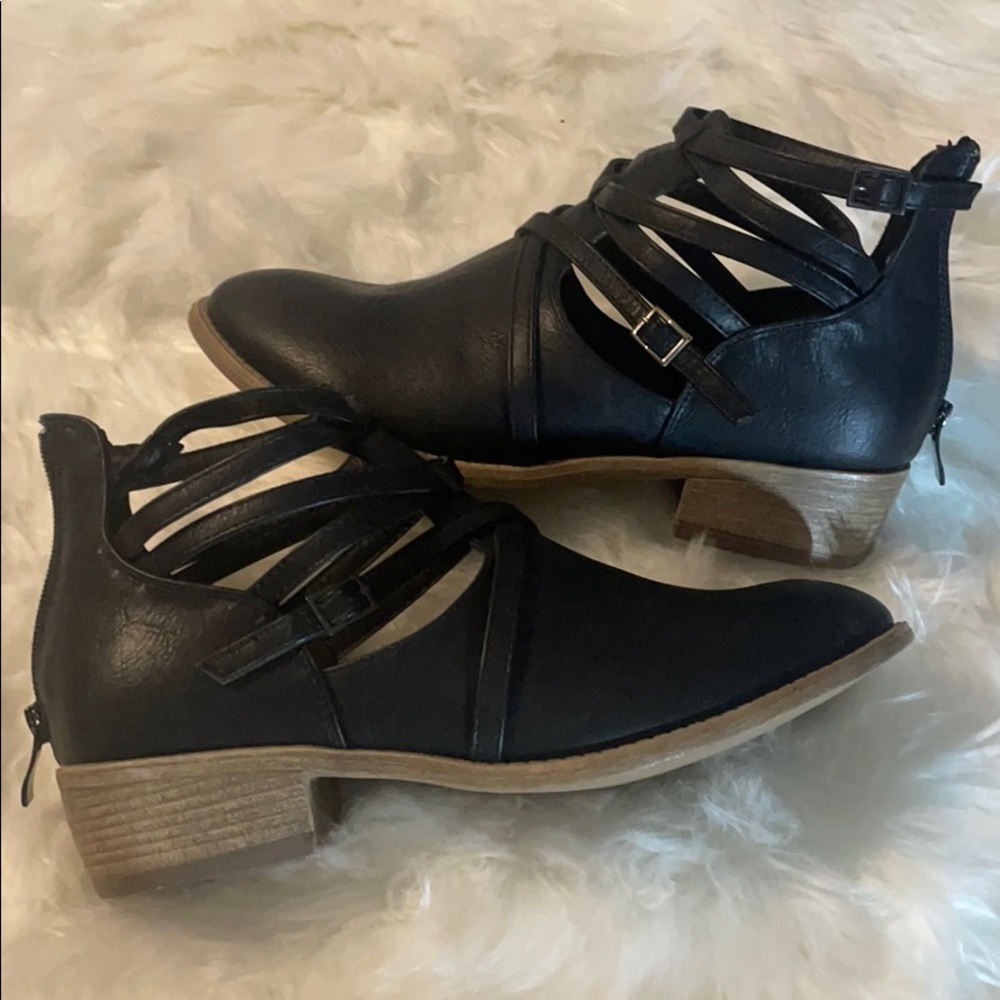 Journee shoes